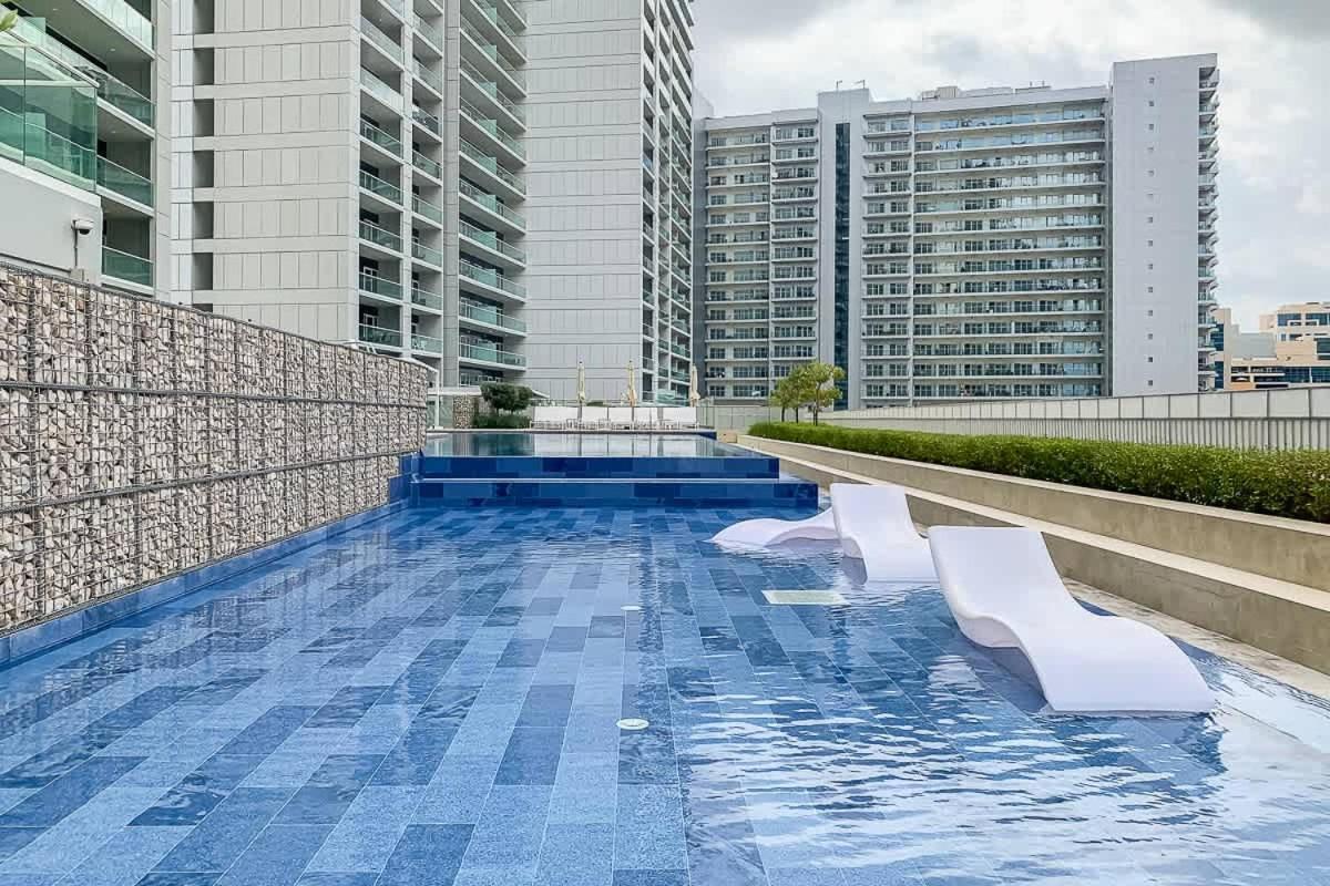 Frank Porter - Vera Apartment Dubai